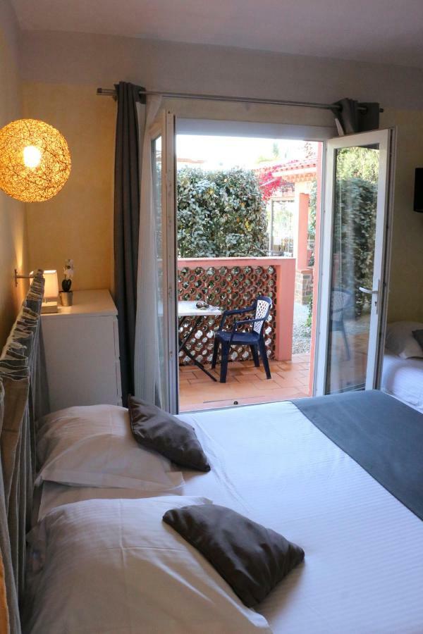 Auberge Du Cap Negre 르 라방두 외부 사진